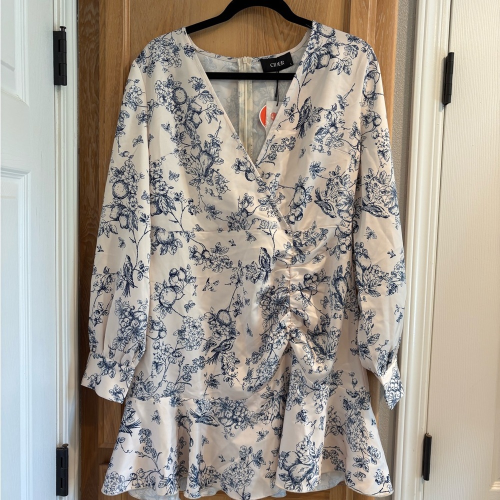 NWT Floral V-Neck Dress with Ruffle Hem